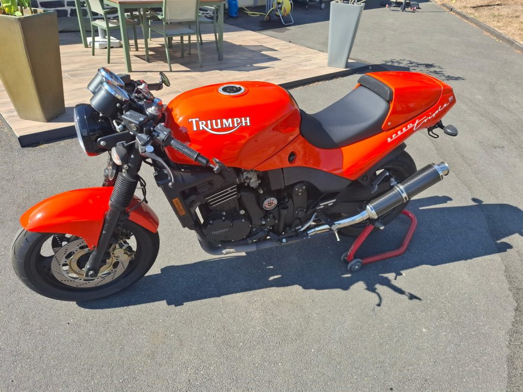 Selles motos — Réalisation Sellerie Marti à Beauchamps