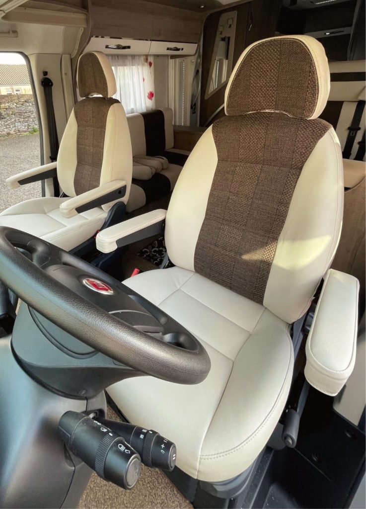 Camping-cars — Réalisation Sellerie Marti à Beauchamps